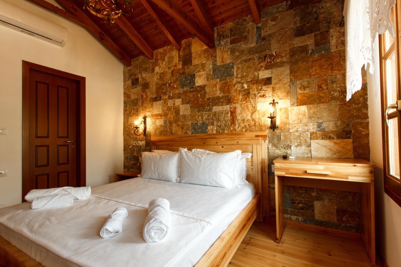Hotel Sarajet 1821 Gjirokastër Esterno foto