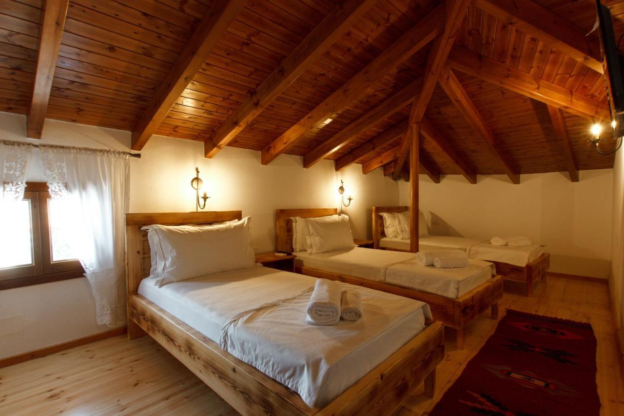 Hotel Sarajet 1821 Gjirokastër Esterno foto
