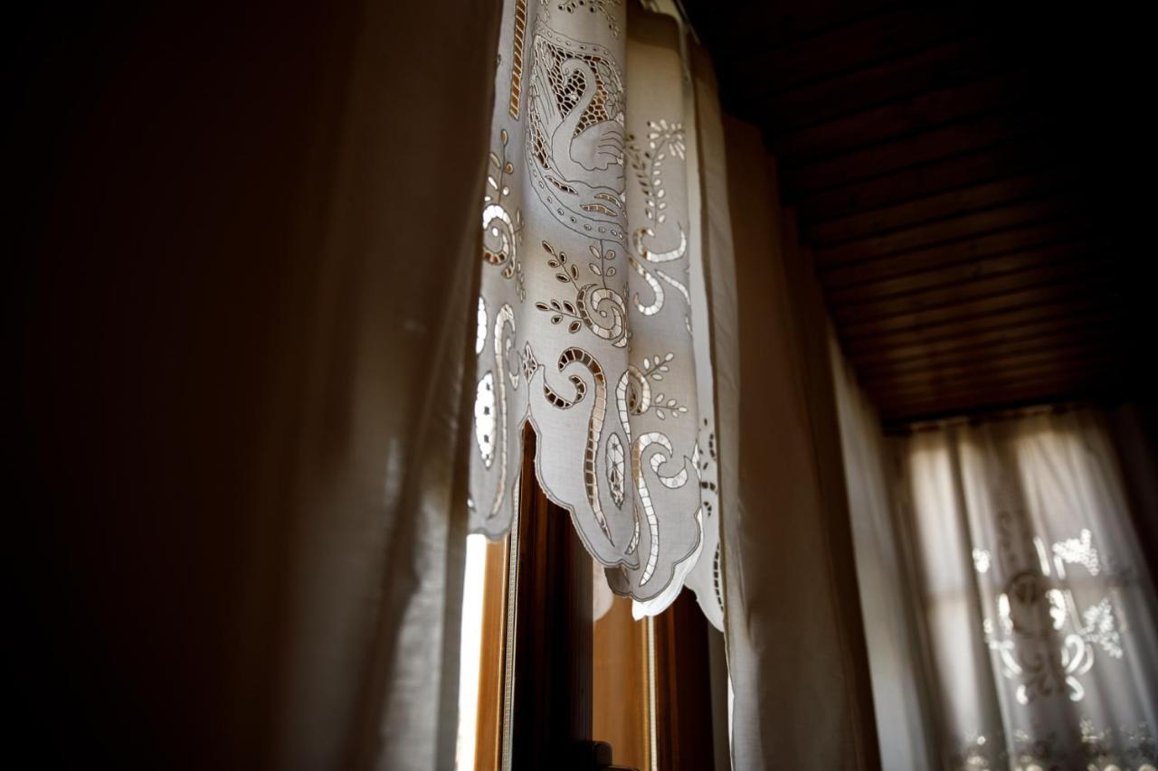 Hotel Sarajet 1821 Gjirokastër Esterno foto