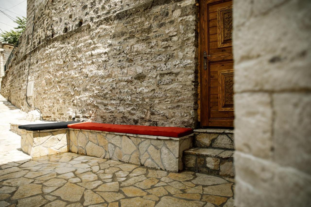 Hotel Sarajet 1821 Gjirokastër Esterno foto
