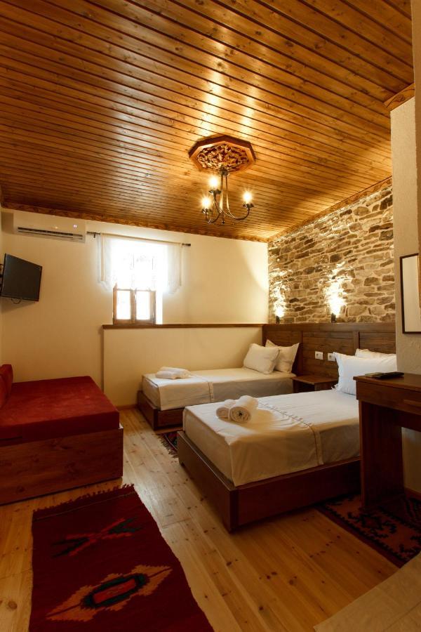 Hotel Sarajet 1821 Gjirokastër Esterno foto