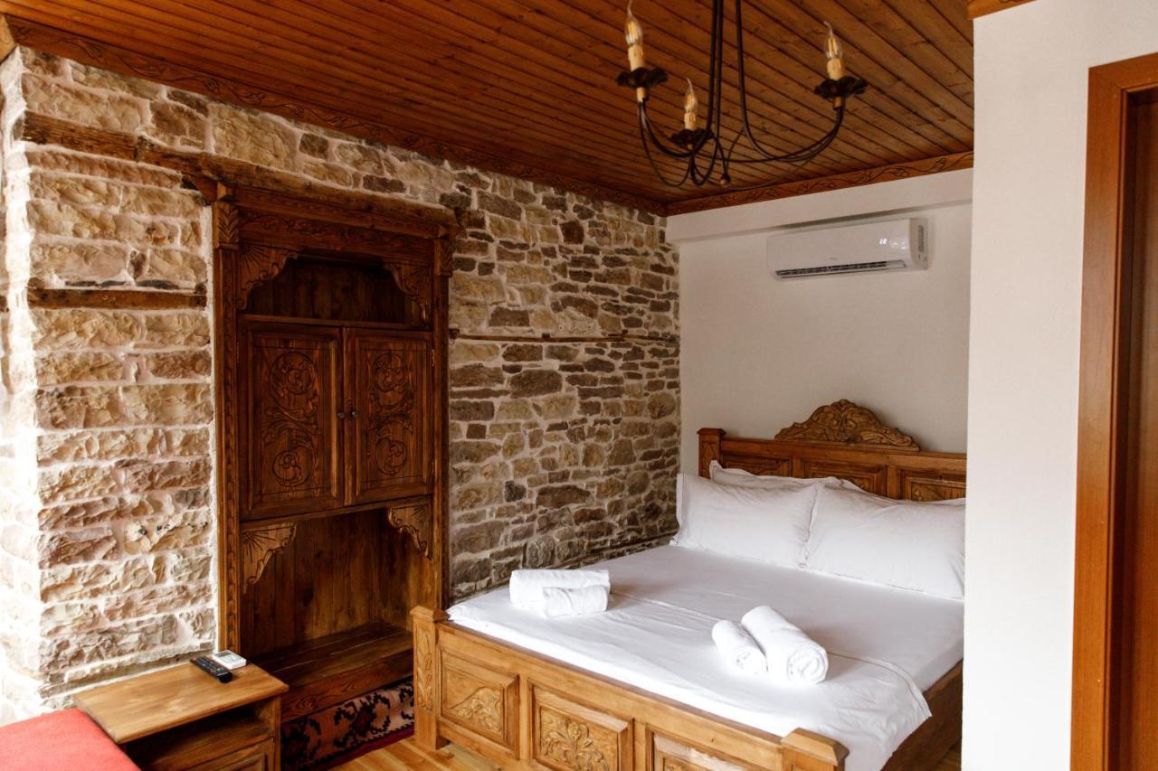 Hotel Sarajet 1821 Gjirokastër Esterno foto